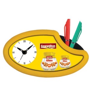 oval clock gwes